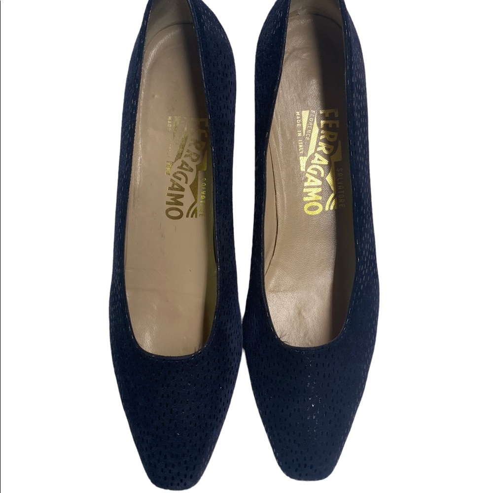Vintage Ferragamo navy suede pumps 8.5